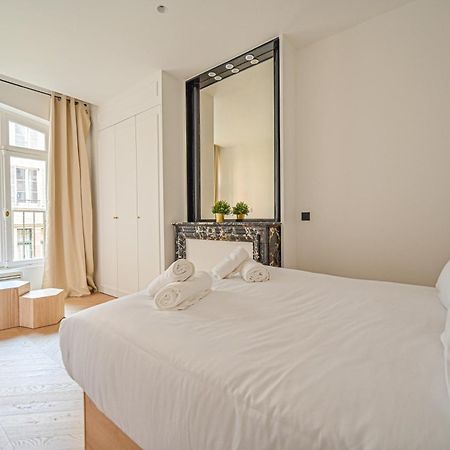Sumptuous & Serene Parisian Flat Exteriör bild